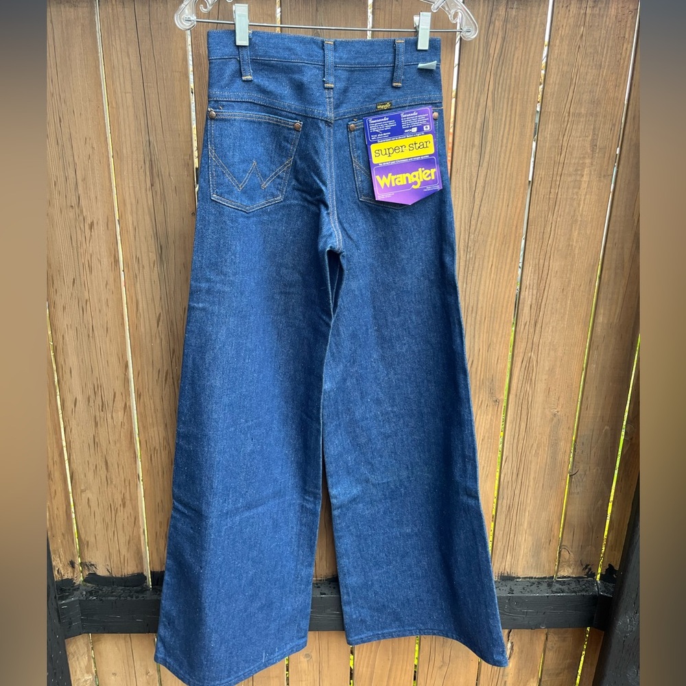 Vintage Wrangler Women's Extreme Wide Leg Jeans - Picture 1 of 9